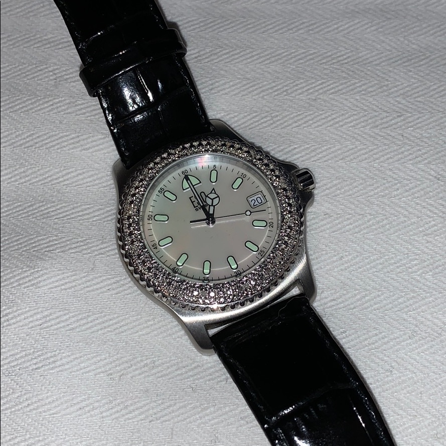Esq Watch